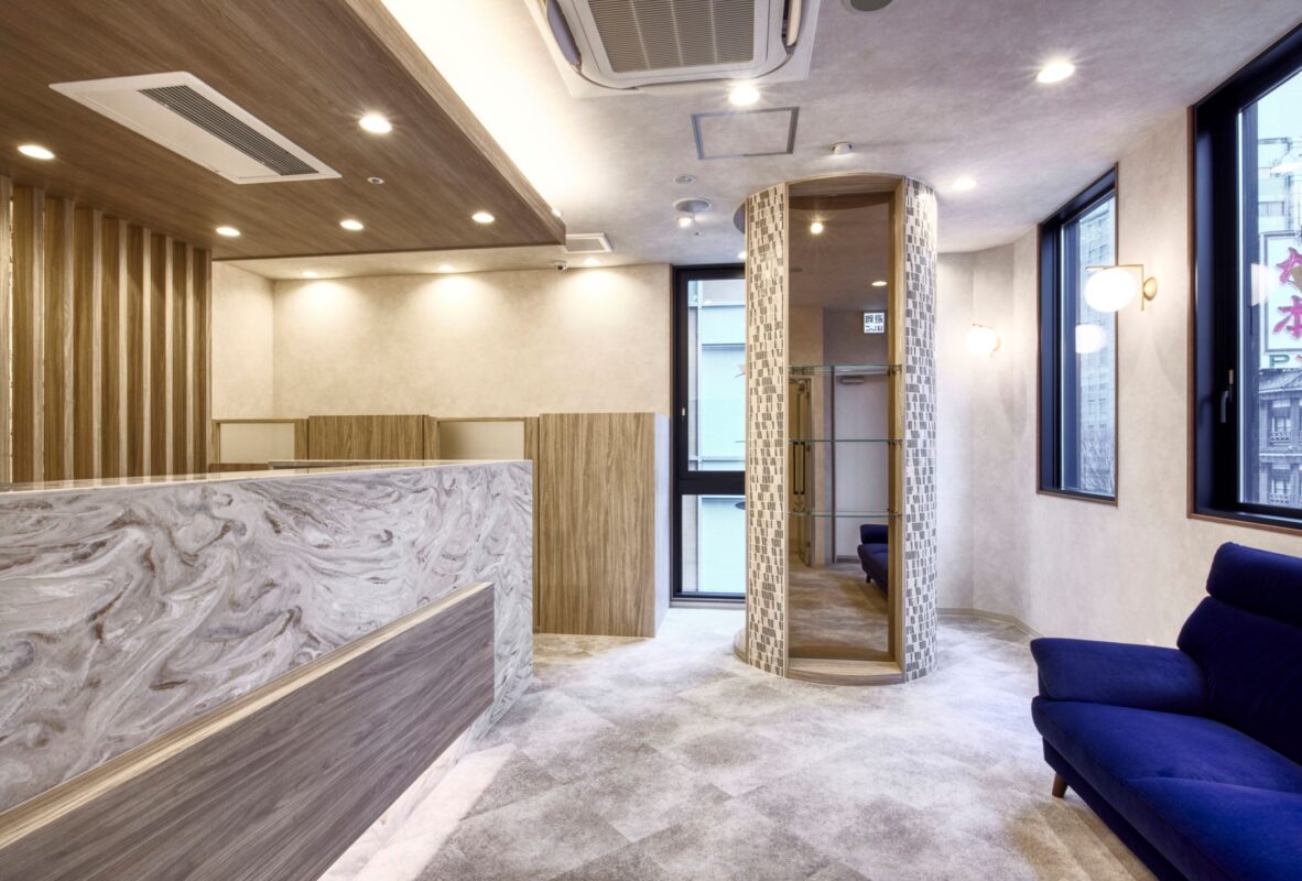 ARIEL.BUST.CLINIC様