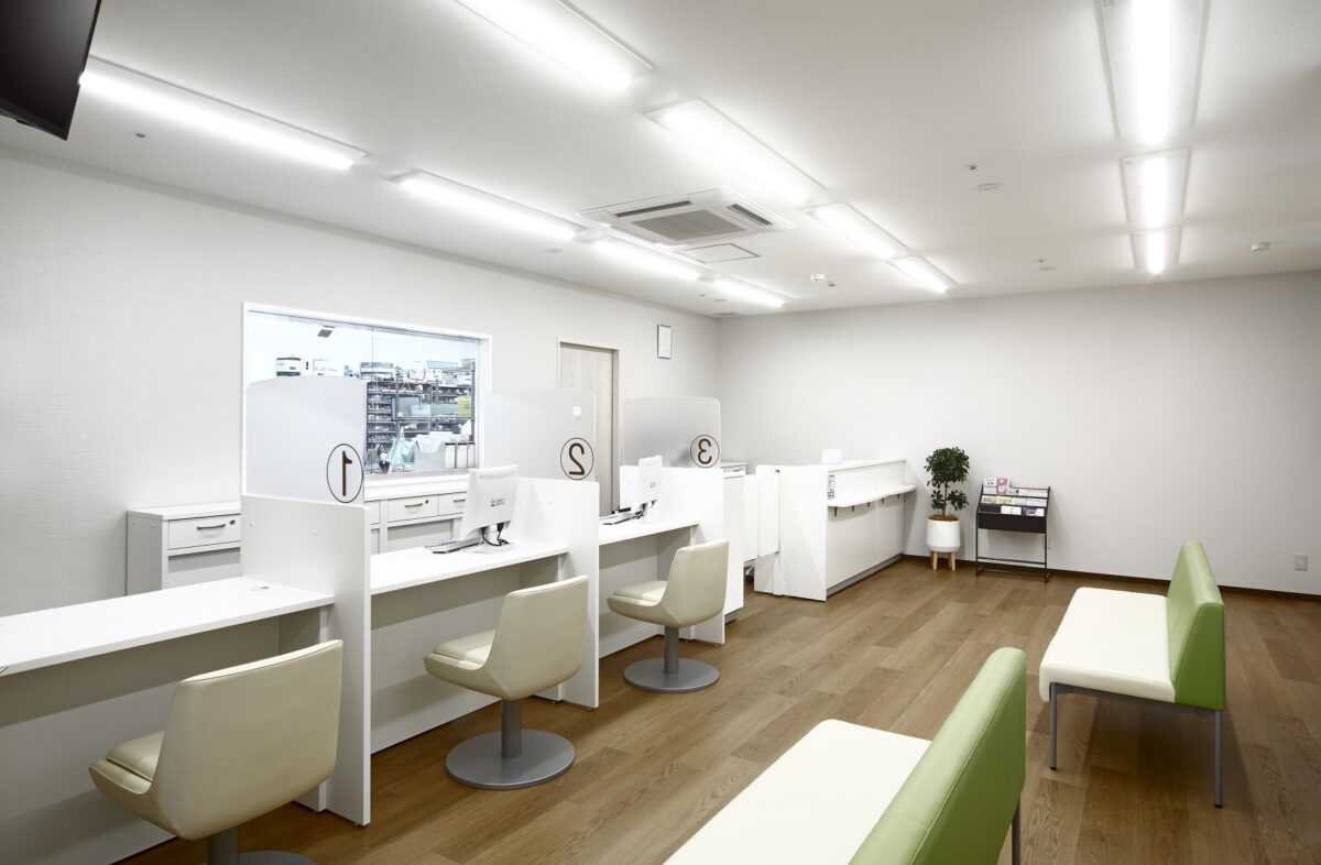 ファーマライズ薬局　浦安富岡店様